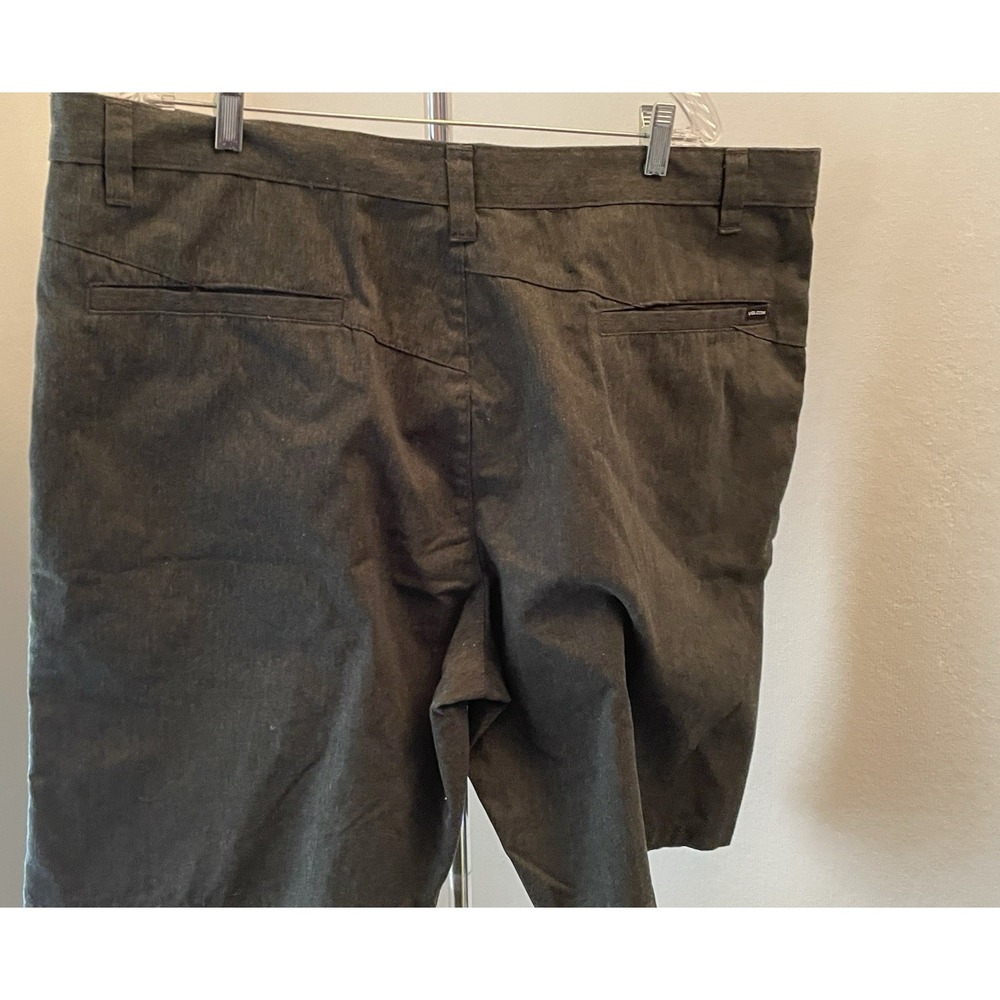 Volcom Shorts‎ Mens Gray Heathered Chino Flat Front Casual Size 42 - Picture 3 of 6